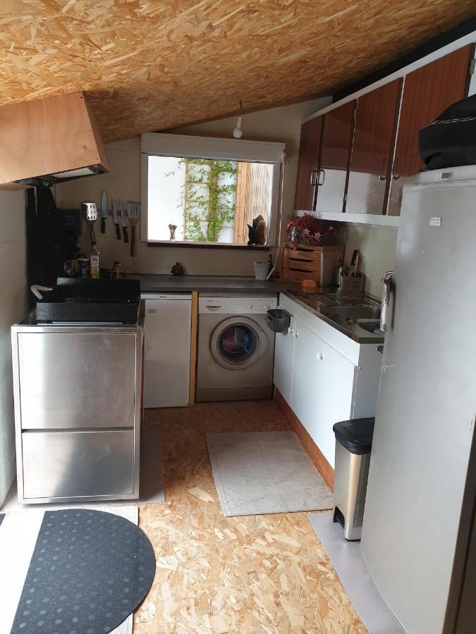 A Avec Terrasse Un Et Parking Villa *